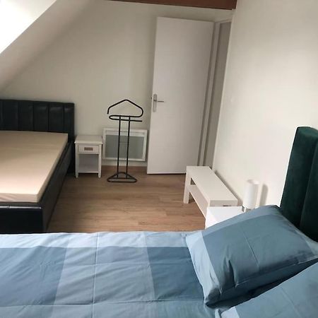 Residence Merlin Appart Des Druides Saint-Malon-sur-Mel Exteriör bild