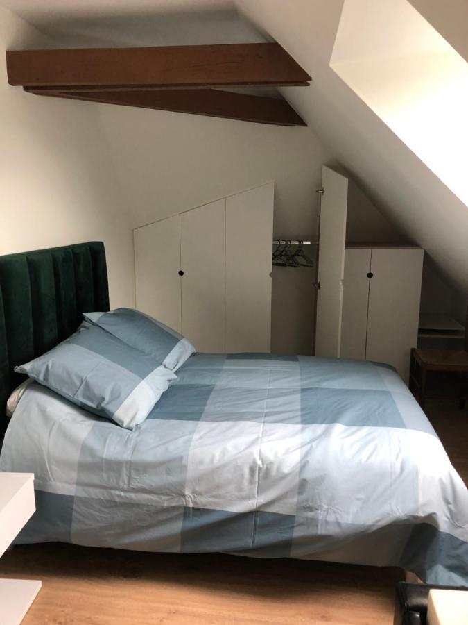 Residence Merlin Appart Des Druides Saint-Malon-sur-Mel Exteriör bild